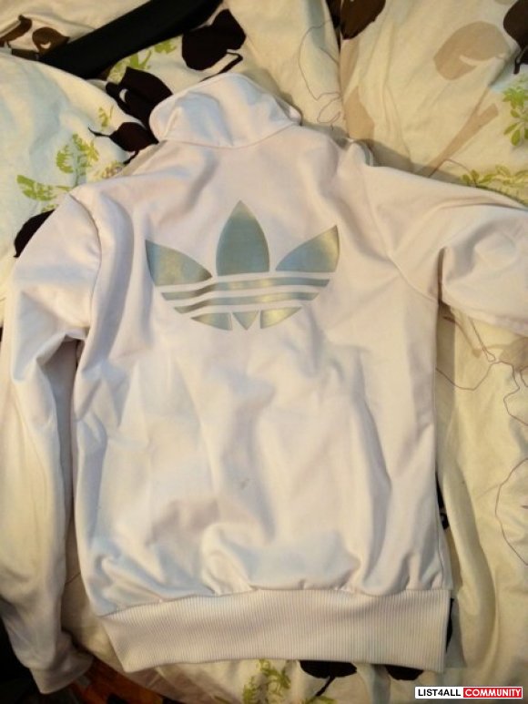 white sweater adidas