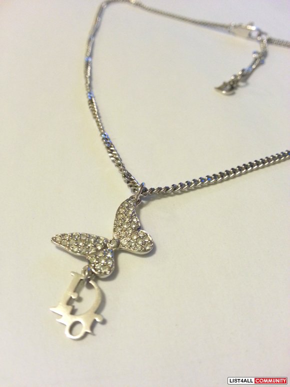 dior butterfly necklace