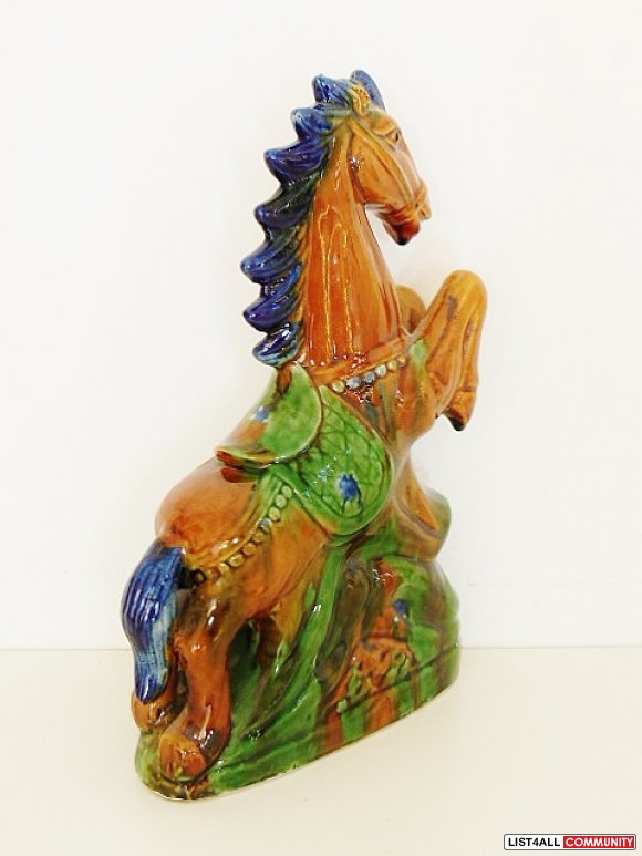 chinese porcelain horse figurines