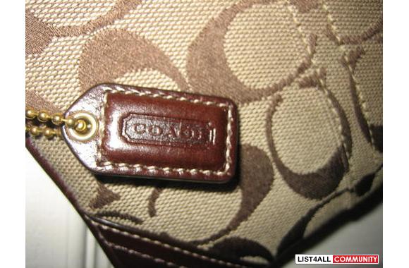 coach original wristlet