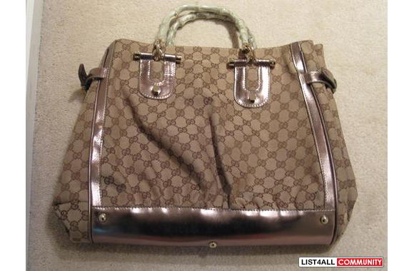 Very unique replica Gucci handbag with grey wooden handles