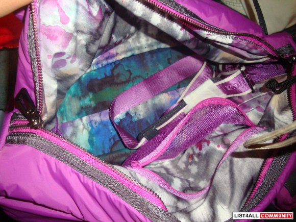 lululemon purple duffle bag