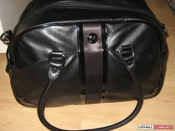 black lululemon bag