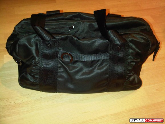 black lululemon bag