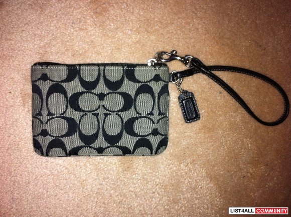 coach original wristlet