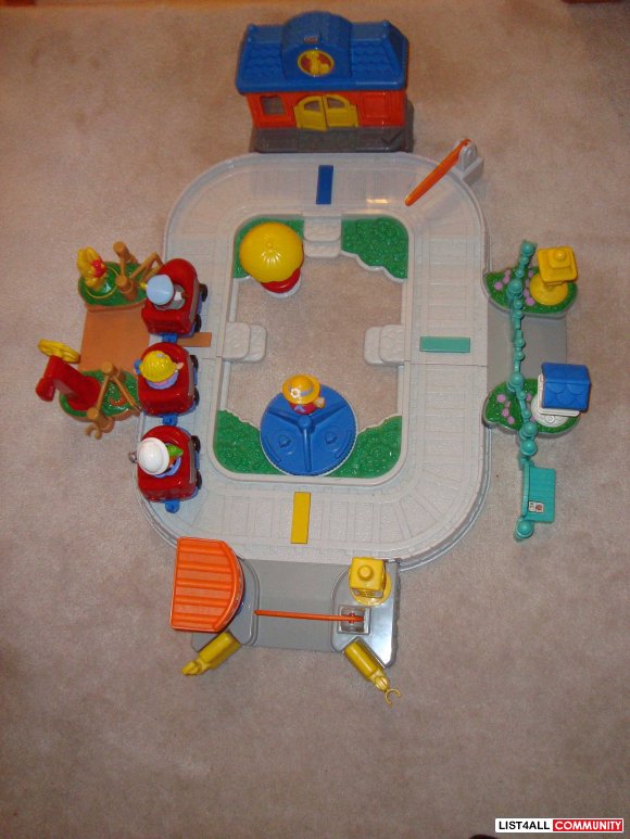 fisher price train station