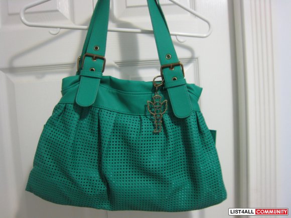 green quilted shoulder bag